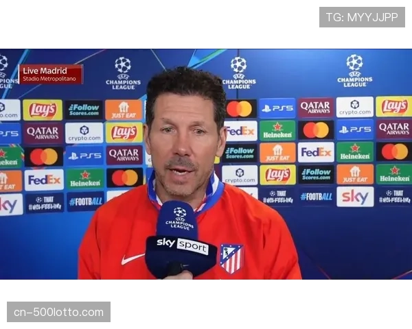 瞬间聚焦：西蒙尼在场边激情指挥，与第四官员发生口角